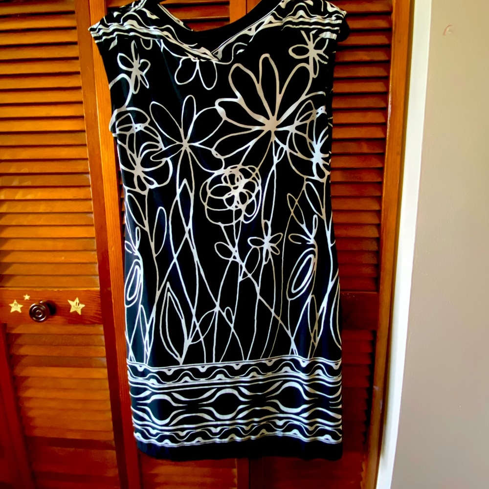 Carole Little size 8